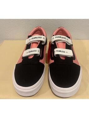New Van Ward V Sneaker "Fearless" FB298 Women's Size 6 or Youth 4.5